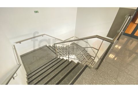 L'establiment comercial a Carnaxide, Lisbon, Carnaxide - € 4.750/mes | Ref: CDCA0101-574 - foto 3