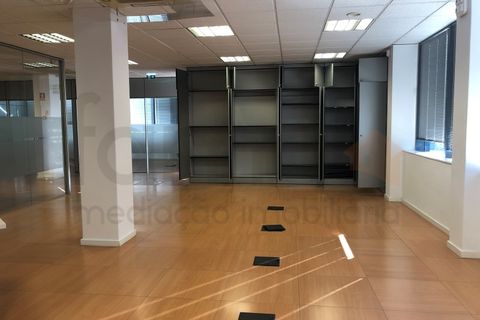 L'establiment comercial a Carnaxide, Lisbon, Carnaxide - € 4.750/mes | Ref: CDCA0101-574 - foto 8