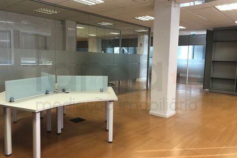 L'establiment comercial a Carnaxide, Lisbon, Carnaxide - € 4.750/mes | Ref: CDCA0101-574 - foto 9