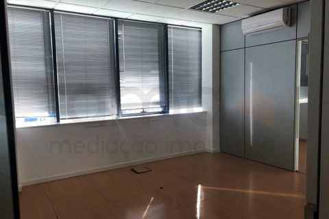L'establiment comercial a Carnaxide, Lisbon, Carnaxide - € 4.750/mes | Ref: CDCA0101-574 - foto 18