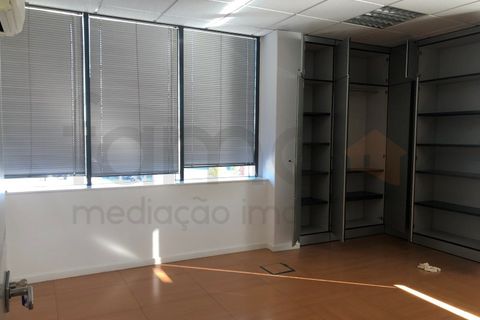 L'establiment comercial a Carnaxide, Lisbon, Carnaxide - € 4.750/mes | Ref: CDCA0101-574 - foto 22