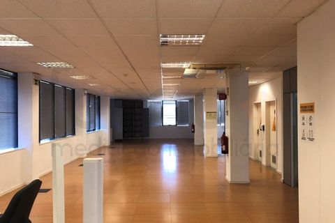L'establiment comercial a Carnaxide, Lisbon, Carnaxide - € 4.750/mes | Ref: CDCA0101-574 - foto 26