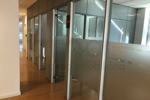 L'establiment comercial a Carnaxide, Lisbon, Carnaxide - € 4.750/mes | Ref: CDCA0101-574 - foto 27