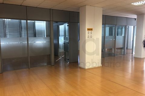 L'establiment comercial a Carnaxide, Lisbon, Carnaxide - € 4.750/mes | Ref: CDCA0101-574 - foto 29
