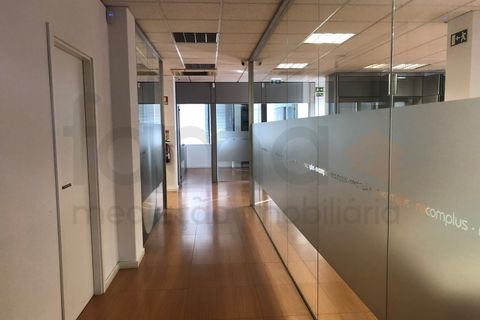 L'establiment comercial a Carnaxide, Lisbon, Carnaxide - € 4.750/mes | Ref: CDCA0101-574 - foto 33