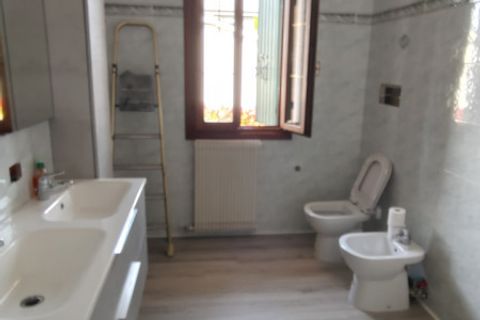 Villa i Arcade, Treviso, Arcade - € 400.000 | Ref: DV55 - foto 28