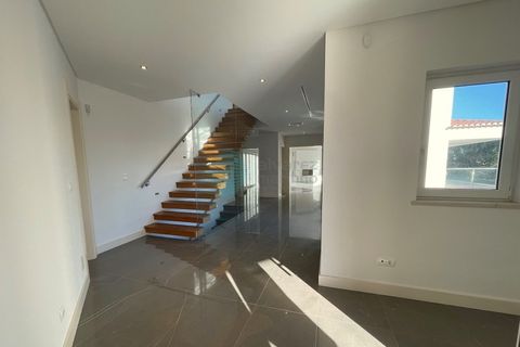 Villa i Belas, Lisbon, Belas - € 1.450.000 | Ref: 2659-V4UM - foto 2