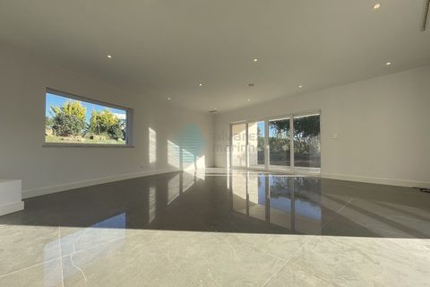 Villa i Belas, Lisbon, Belas - € 1.450.000 | Ref: 2659-V4UM - foto 11