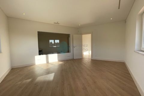 Villa i Belas, Lisbon, Belas - € 1.450.000 | Ref: 2659-V4UM - foto 26