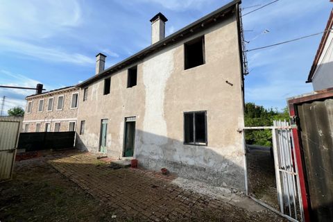 Landejendom i Lonigo, Vicenza, Lonigo - € 75.000 | Ref: 1027 - foto 4