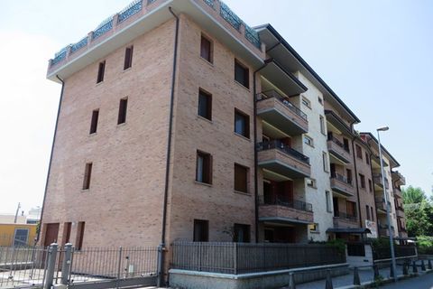 Erhvervsejendom i Parma, Parma, Parma - € 129.999 | Ref: TREV11 - foto 1