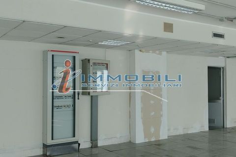 Erhvervsejendom i Segrate, Milan, Segrate - € 30.000 | Ref: UL3165 - foto 4