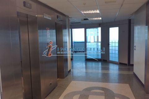 Erhvervsejendom i Segrate, Milan, Segrate - € 30.000 | Ref: UL3165 - foto 22