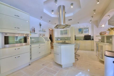 Villa i Valbonne, Alpes-Maritimes, Valbonne - € 1.679.000 | Ref: HH-14974363 - foto 23