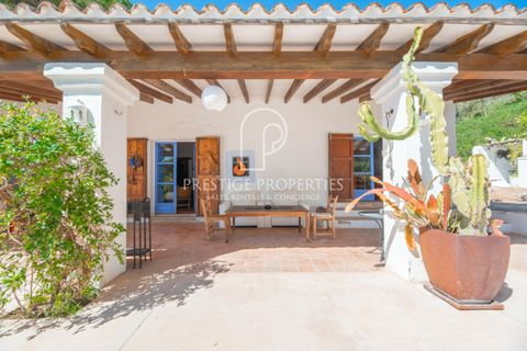 Finca in Cala Jondal, Ibiza - foto 1