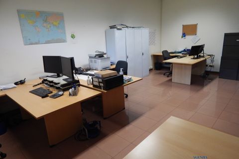 L'establiment comercial a Carpi, Modena, Carpi - € 2.800/mes | Ref: OIU-870 - foto 3
