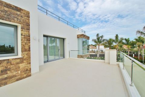 Villa a Estepona, Malaga, Estepona - € 3.350.000 | Ref: DPIe4128 - foto 20