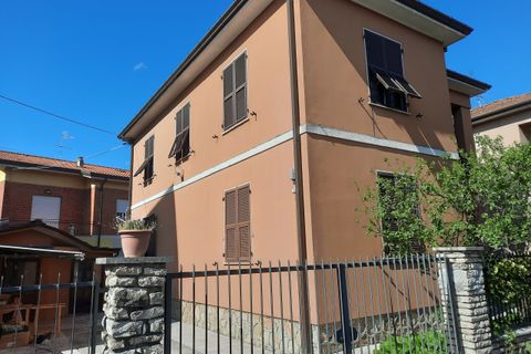 Villa i Sarzana, La Spezia, Sarzana - € 380.000 | Ref: 2376 - foto 1