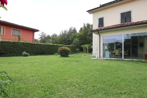 Villa i Lucca, Lucca, Lucca - € 570.000 | Ref: IA03656 - foto 2