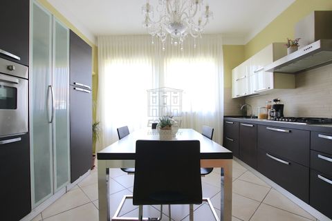 Villa i Lucca, Lucca, Lucca - € 595.000 | Ref: IA03576 - foto 10