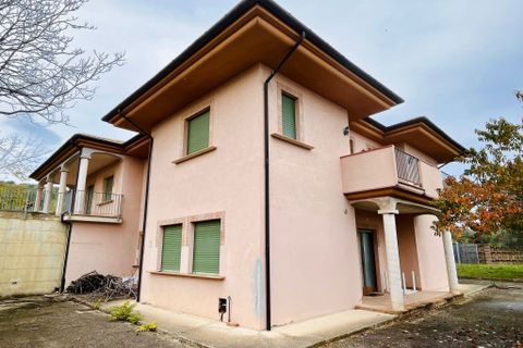 Villa a Bucchianico, Chieti, Bucchianico - € 230.000 | Ref: A10261 - foto 2