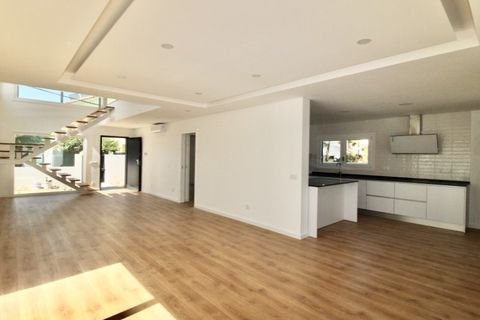 Villa i Almada, Setubal, Almada - € 950.000 | Ref: AD21016 - foto 9