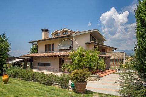 Villa i Arezzo, Arezzo, Arezzo - € 1.500.000 | Ref: DIC.8235 - foto 1