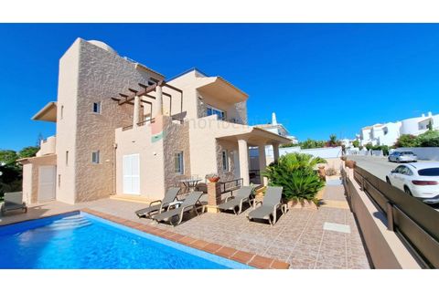 Villa i Guia, Faro, Guia - € 950.000 | Ref: M678 - foto 1