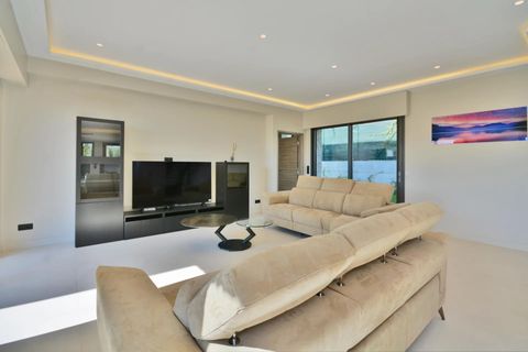 Villa i Mougins, Alpes-Maritimes, Mougins - € 2.450.000 | Ref: 11455 - foto 12