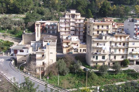 Helårsgrund i Modica, Ragusa, Modica - € 300.000 | Ref: Z 48 - foto 3