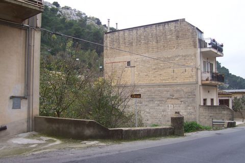 Helårsgrund i Modica, Ragusa, Modica - € 300.000 | Ref: Z 48 - foto 13