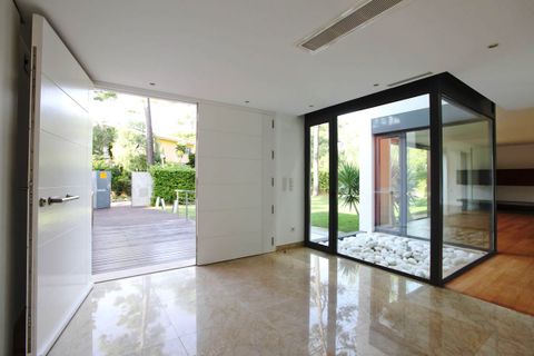 Villa a Benahavis, Malaga, Benahavis - € 2.350.000 | Ref: Bhv02 - foto 12