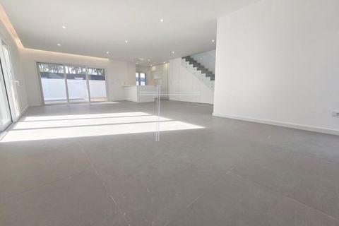 Villa i Almada, Setubal, Almada - € 780.000 | Ref: 15042 - foto 2