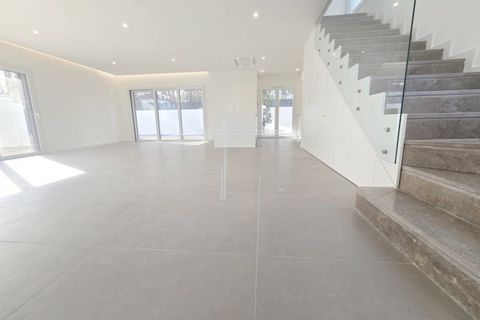 Villa i Almada, Setubal, Almada - € 780.000 | Ref: 15042 - foto 14