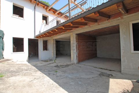 Villa a Trissino, Vicenza, Trissino - € 120.000 | Ref: AR187 - foto 11