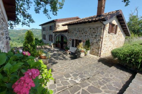 Villa i Bagnone, Massa and Carrara, Bagnone - € 3.000.000 | Ref: 107503 - foto 2