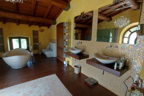 Villa i Bagnone, Massa and Carrara, Bagnone - € 3.000.000 | Ref: 107503 - foto 28
