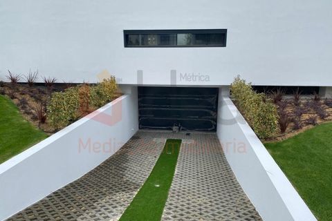 Villa i Almada, Setubal, Almada - € 2.950.000 | Ref: MOR_4645 - foto 9