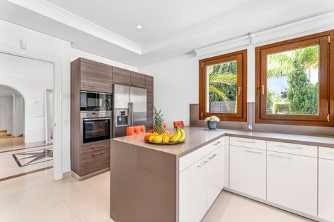 Villa i Marbella, Malaga, Marbella - € 3.750.000 | Ref: MA-MB-R160823S/7965 - foto 25
