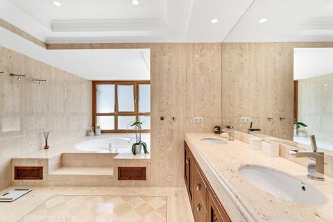 Villa i Marbella, Malaga, Marbella - € 3.750.000 | Ref: MA-MB-R160823S/7965 - foto 43