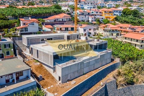 Villa i Calheta, Madeira, Calheta - € 4.100.000 | Ref: Q2236 - foto 3