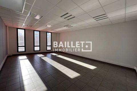 L'establiment comercial a Frejus, Var, Frejus - € 20.850/mes | Ref: 0552 - foto 17