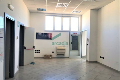 Erhvervsejendom i Modugno, Bari, Modugno - € 600.000 | Ref: 11738/2023 - foto 14