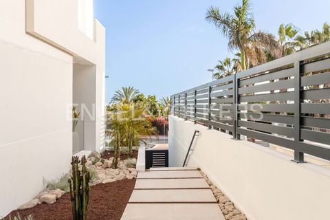 Villa a San Eugenio, Tenerife, San Eugenio - € 1.995.500 | Ref: W-02ONS4 - foto 8
