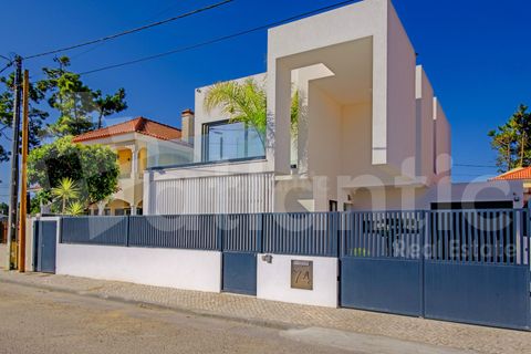 Villa i Almada, Setubal, Almada - € 1.000.000 | Ref: ATL2839 - foto 4