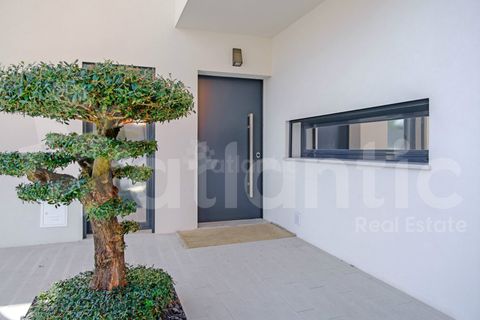 Villa i Almada, Setubal, Almada - € 1.000.000 | Ref: ATL2839 - foto 8