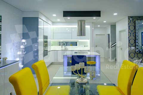 Villa i Almada, Setubal, Almada - € 1.000.000 | Ref: ATL2839 - foto 14