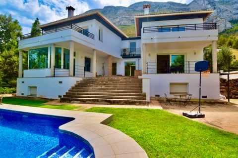 Villa i Denia, Alicante, Denia - € 1.050.000 | Ref: SLV1-9822F - foto 2