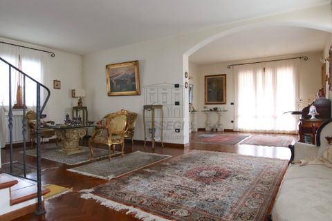 Villa i Lucca, Lucca, Lucca - € 495.000 | Ref: IA03716 - foto 2