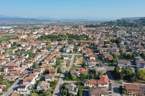 Helårsgrund i Lonigo, Vicenza, Lonigo - € 190.000 | Ref: 13T - foto 5